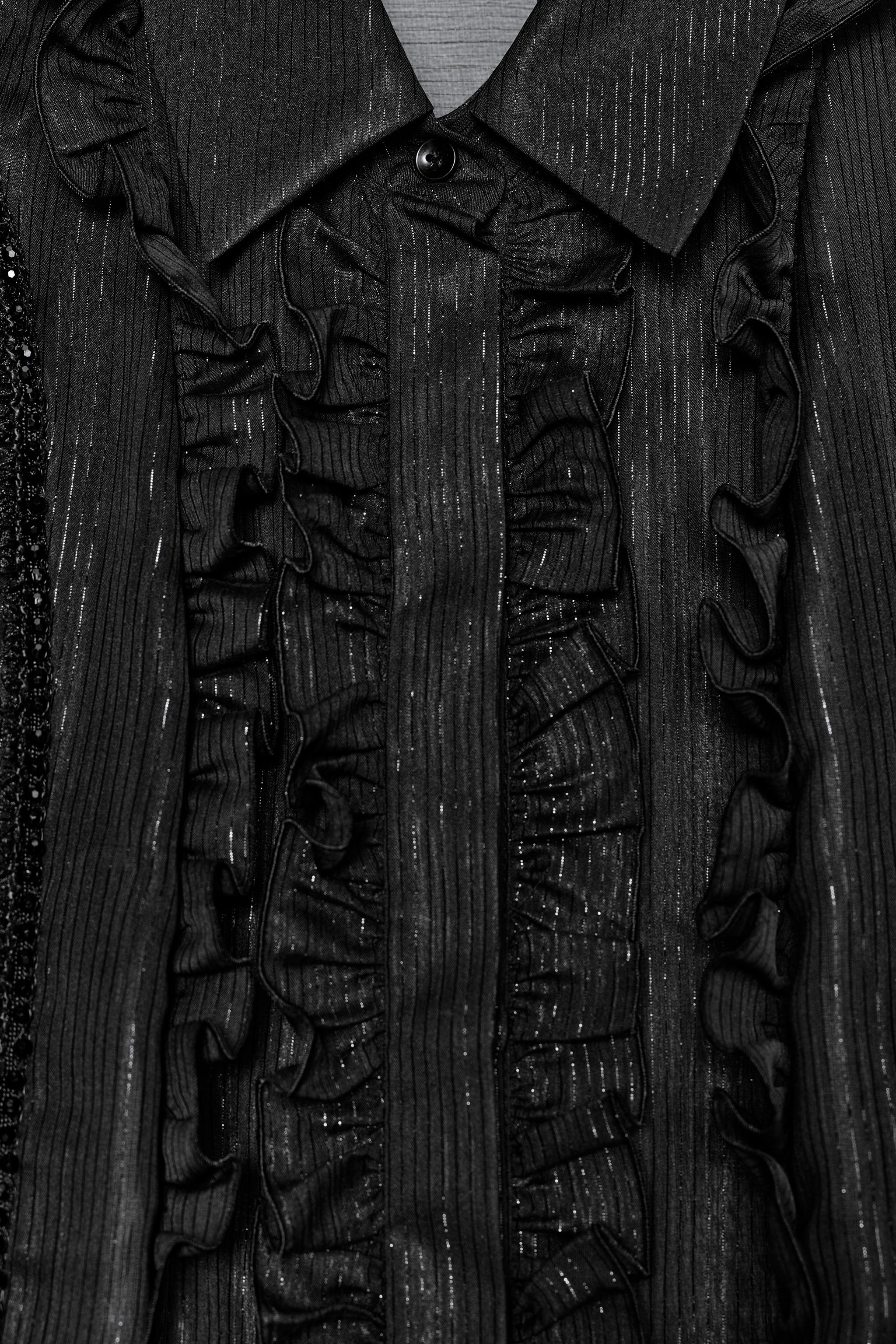 CHEMISE SEMI-TRANSPARENTE À VOLANTS ET FANTAISIE